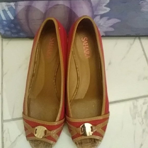 Wedged Shoes - Picture 2 of 6